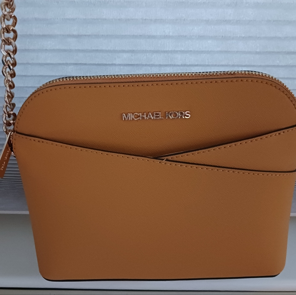 Michael Kors Jet Set Medium Dome Crossbody-NWOT